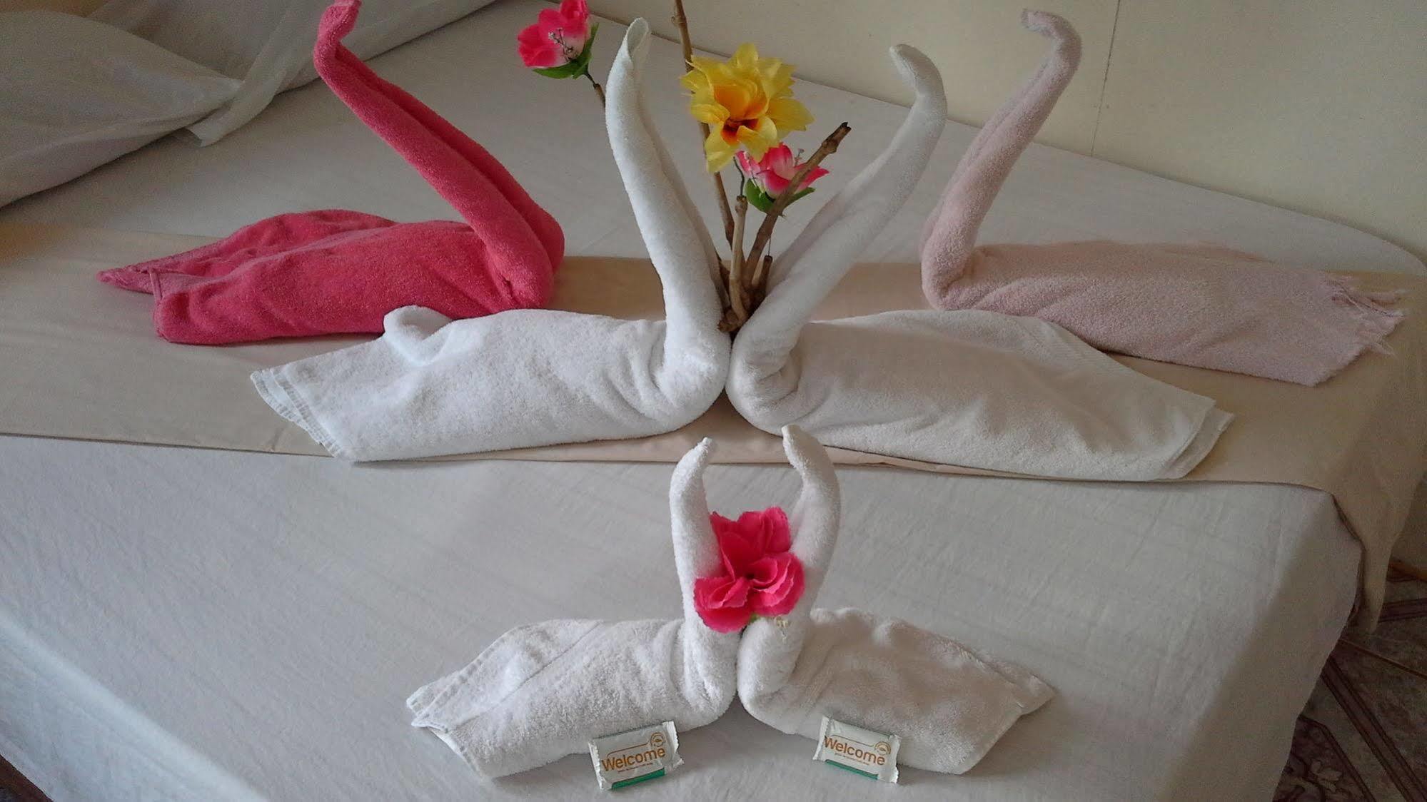 Cabinas Miss Miriam 2 トルトゥゲーロ エクステリア 写真