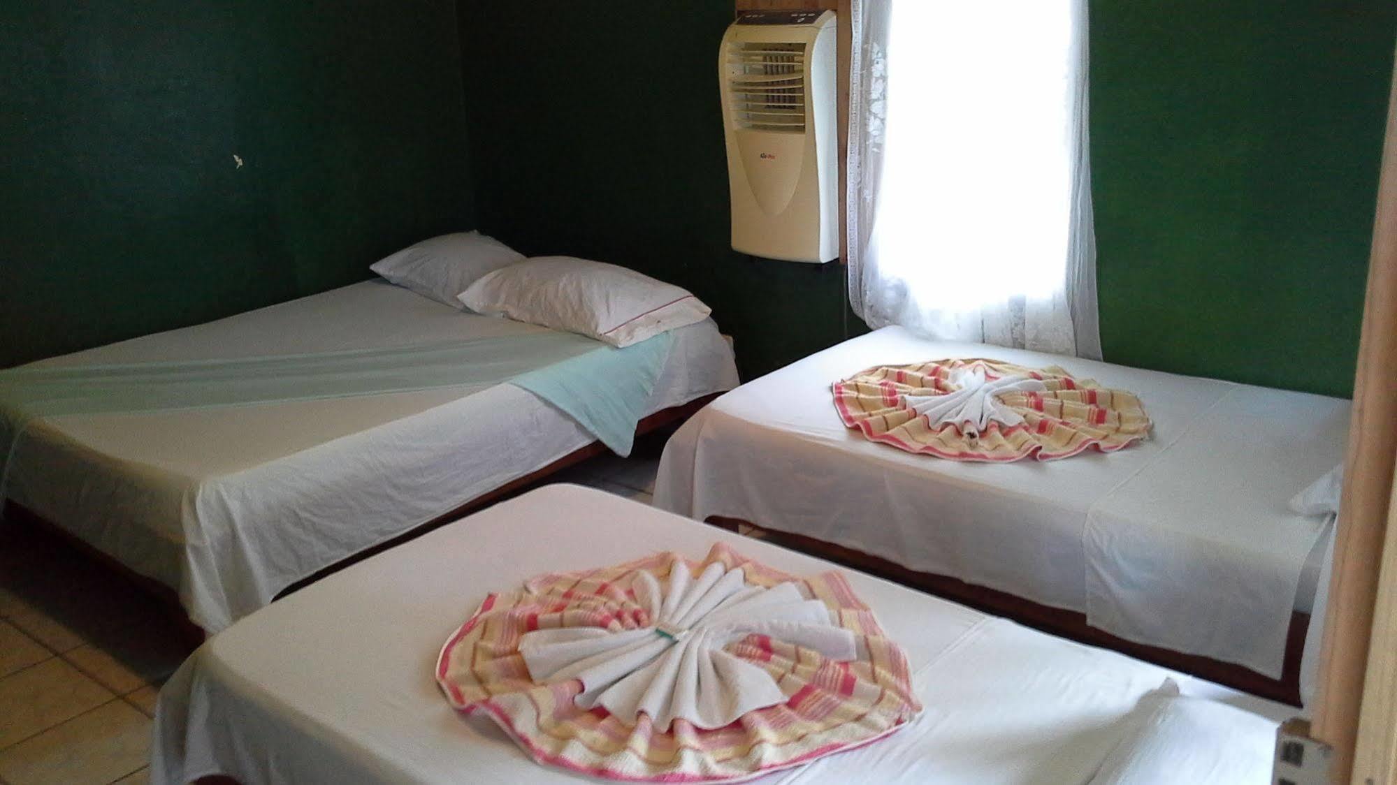 Cabinas Miss Miriam 2 トルトゥゲーロ エクステリア 写真