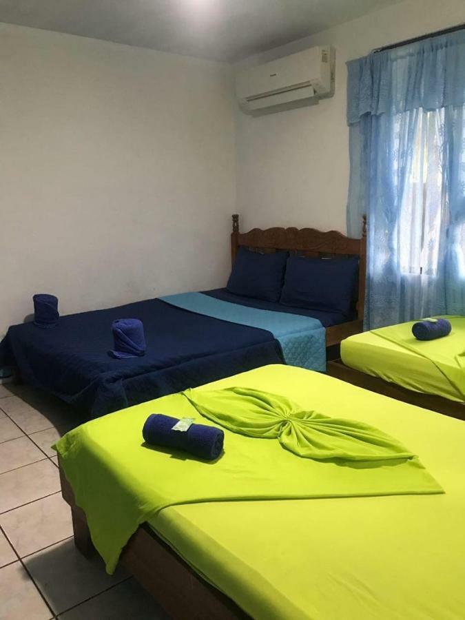Cabinas Miss Miriam 2 トルトゥゲーロ エクステリア 写真