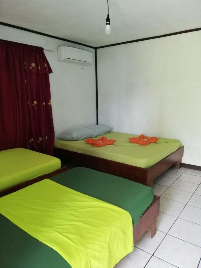 Cabinas Miss Miriam 2 トルトゥゲーロ エクステリア 写真
