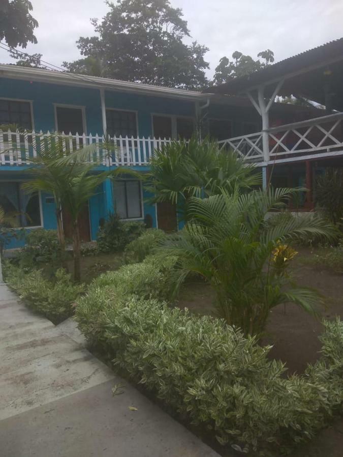 Cabinas Miss Miriam 2 トルトゥゲーロ エクステリア 写真