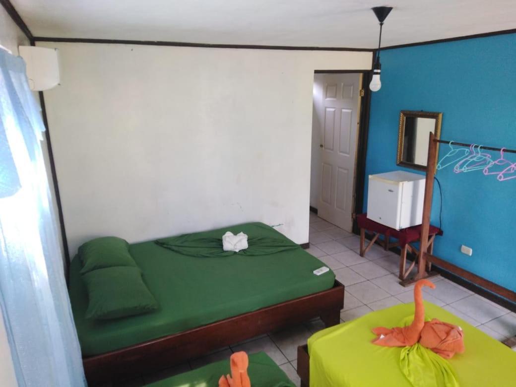 Cabinas Miss Miriam 2 トルトゥゲーロ エクステリア 写真